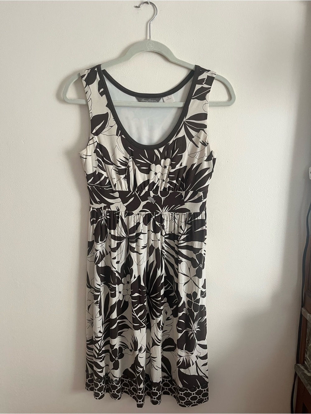 Tommy Bahama Sleeveless dark brown and white Floral A-Line Dress